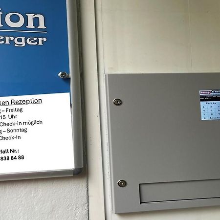 Pension Zum Lichtenberger Berlin Luaran gambar